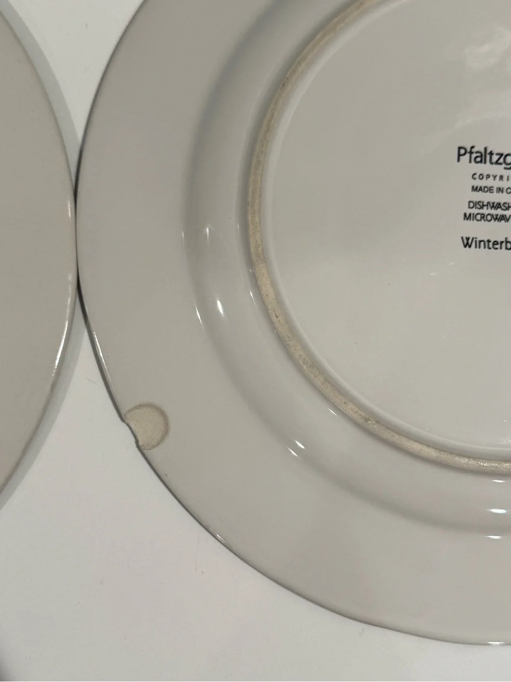 Pfaltzgraff Winterberry Holly 10.5 Dinner Plates Set of 4 Stoneware